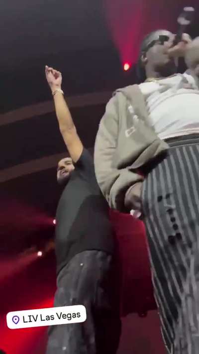 Young Thug, Nav and Tezzus at the club in Las Vegas last night 🔥👀