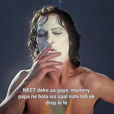 टाईटल सीढ़िया चढ रहा है 🤡