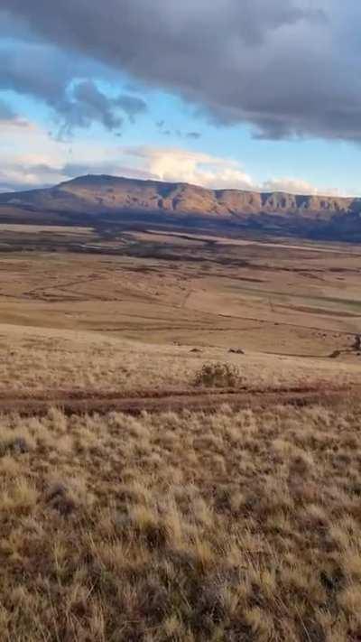 Bella patagonia. Me siento en Red Dead