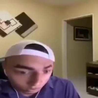 calem a boca desse homem