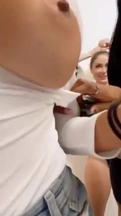 Thots go crazy for Wunna😂