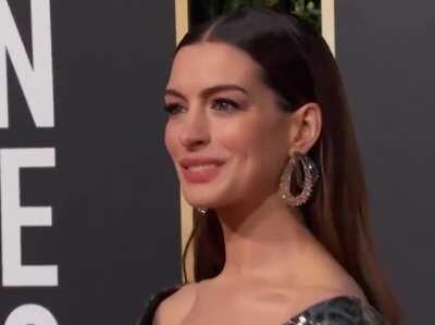 Anne Hathaway GIF HD