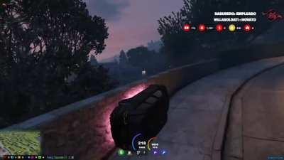 Creo que mi amigo no me va a volver a dejar manejar la chero...