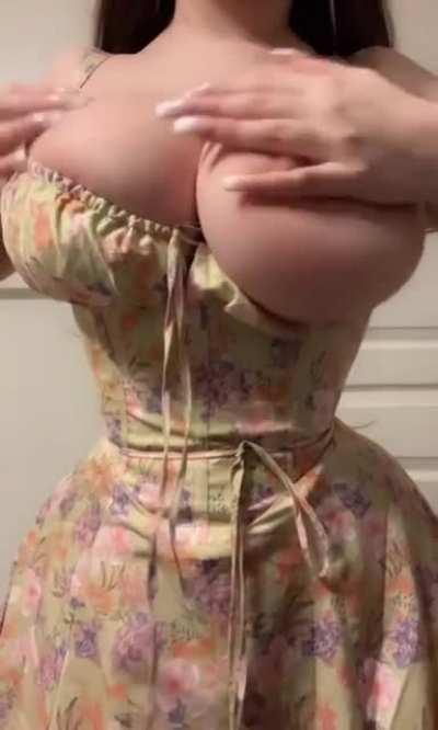 Huge natural tits should hang free