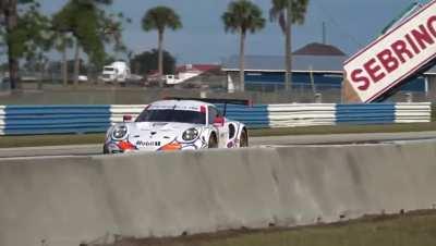 Is the 991.2 RSR the loudest Porsche ever?