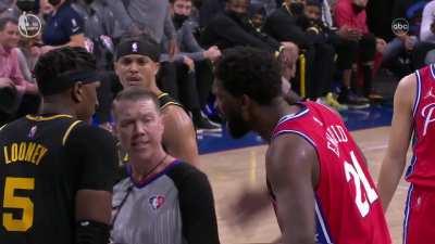 [Highlight] Embiid yells that he got hit in the head after getting a technical foul from Ed Malloy, and gives him a death stare