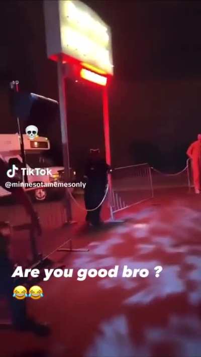 Man assaults worker at haunted theme park.