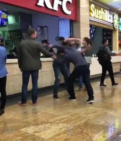 ! Fight ! Fight ! Fight ! Fight !