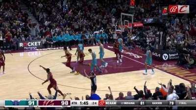 [Highlight] Mobley saves the ball to Donovan Mitchell, who fires a 3 as shot clock runs down, putting the Cavaliers up 10 with 1:38 remaining