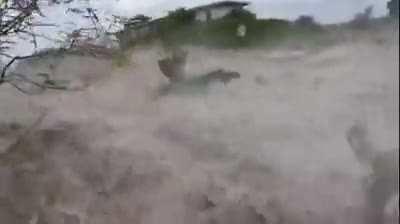 Vest of Tsunami Strength and Summoning: STR +25, Atk Speed +8%, summon a tsunami when you land a critical hit.