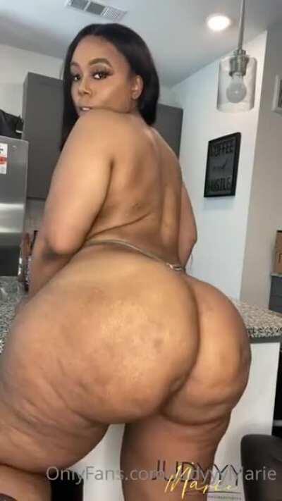 i need more of her🥵