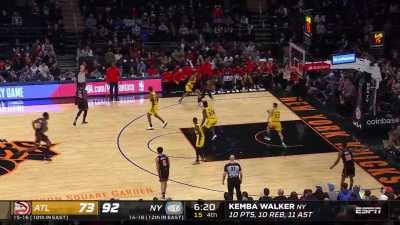 [Highlight] Kemba Walker gets a standing ovation from the Garden as he secures the triple double on Christmas