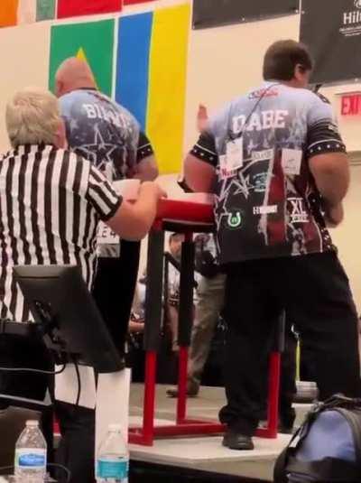 This arm wrestling champ