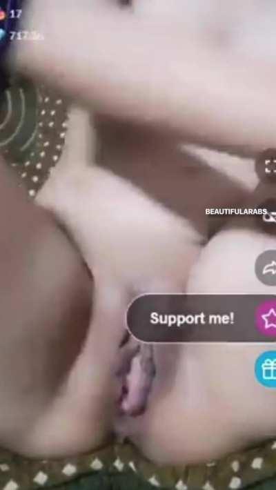 Arab Camgirl Fingering Masturbating Moroccan Pussy Rubbing Tits