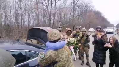 Ukrainian Soldier Proposes To Girlfriend On A Military Checkpoint!