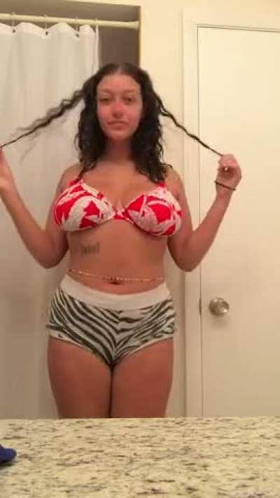 i could’ve shown off my heart shaped box, but i chose my boobs instead <3