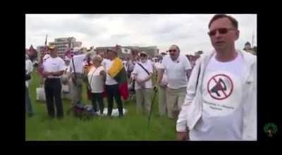 Kai giminės paprašo sugiedoti Lietuvos himną