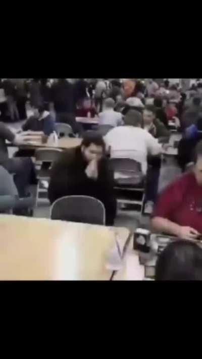 Yendo a visitar a la familia de vlascko hagan sus preguntas.