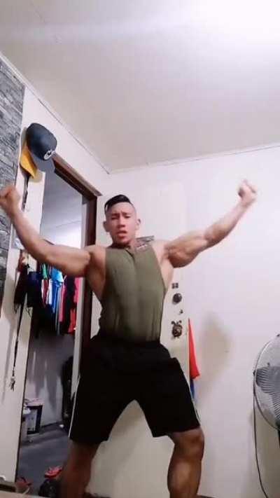 blursed_bodybuilder