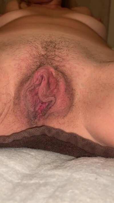 Michigan high school teacher with beautiful pussy lips.