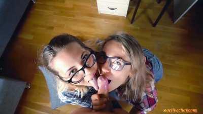 Double Blowjob With Cum Sharing