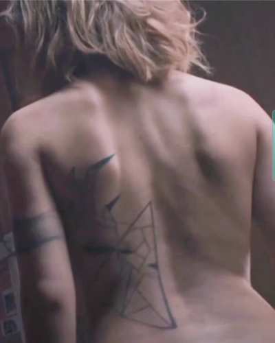 [Topless] Viktoriya Klinkova - To the Lake (Epidemiya) S2E1 (2022)