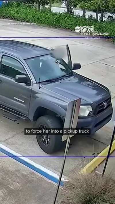 Woman escapes attempted kidnapping