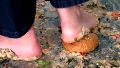 Barefoot buns crushing