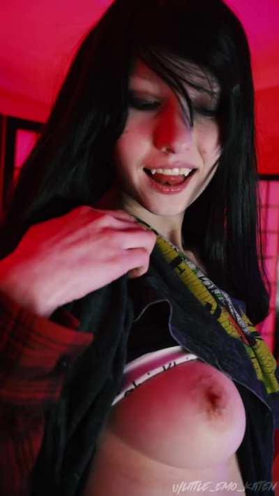 Wanna go down on me?