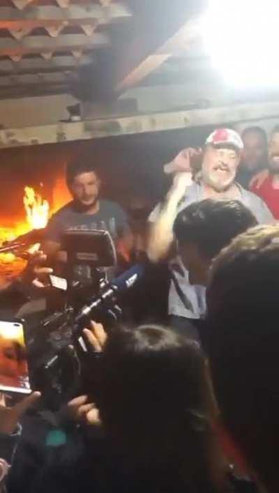 Sinoćnje slavlje u Ričardovom stožeru nakon objave rezultata