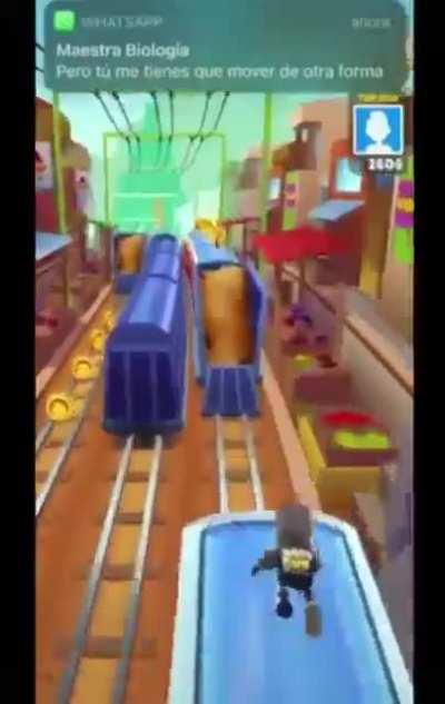 Luis haciendo lo posible para abrobar el semestre🤓🤓