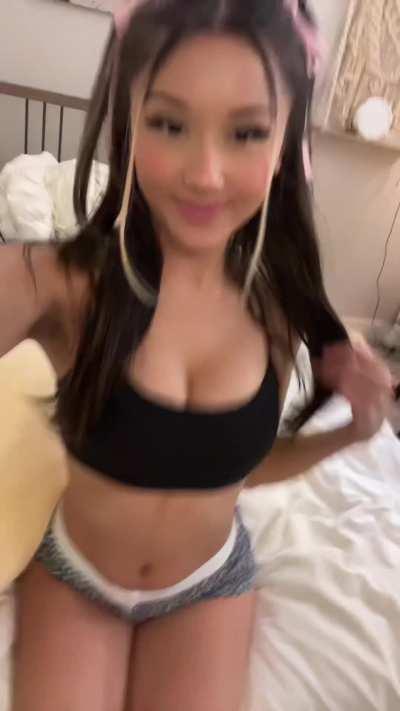 what would you do if you find this asian girl in your bed when you're coming home?🤫