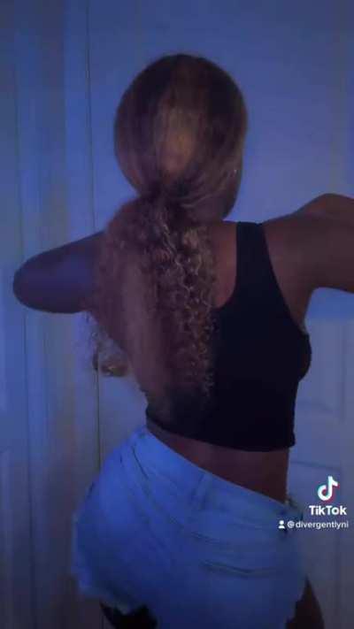 She hit every beat 🔥 (@_j3ni)