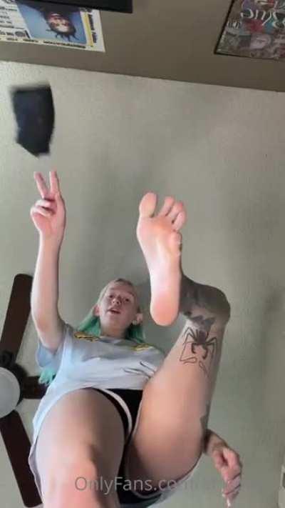 DM this account to buy folders. Join telegram now (sub going down)