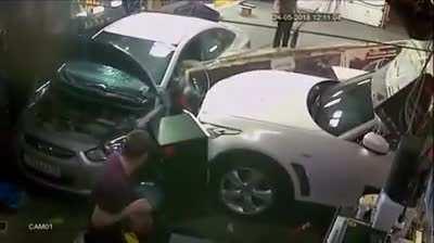 Это у Вас тут машинки чинят?