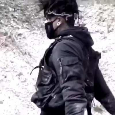 Lo siento gente, i know que no tiene nada que ver con mimis pero me encanto este edit de carti y uzi