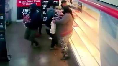En unos segundos se robaron toda la carne de una carnicería de San Antonio de Padua
