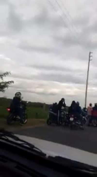 Juntada de motocabezas termina mal PART II - Auto POV