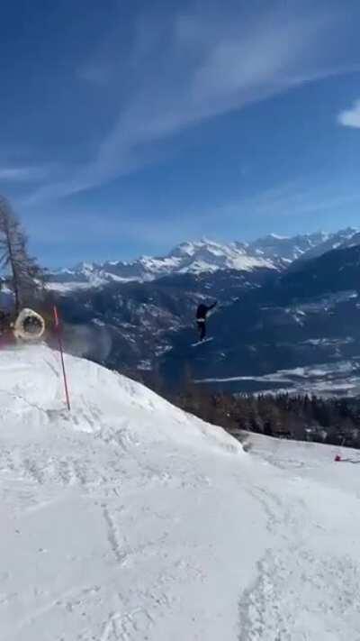When there’s free beers at the bottom of the slopes. Credits to this clip fellow homie: @kimgubser (instagram)
