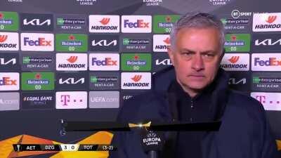 When my mum asks what a GME is and where all my savings went 🦍🦍🦍