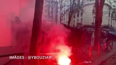 Cops on the run in Paris