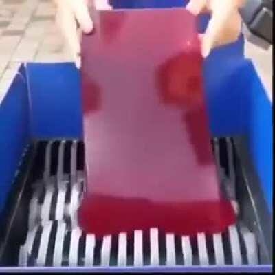 Jell-O sounds so weird when its shredded ..