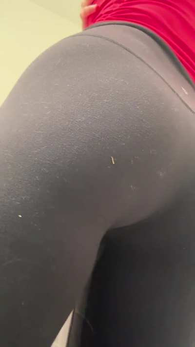 in my Lulus 🤪 💨 