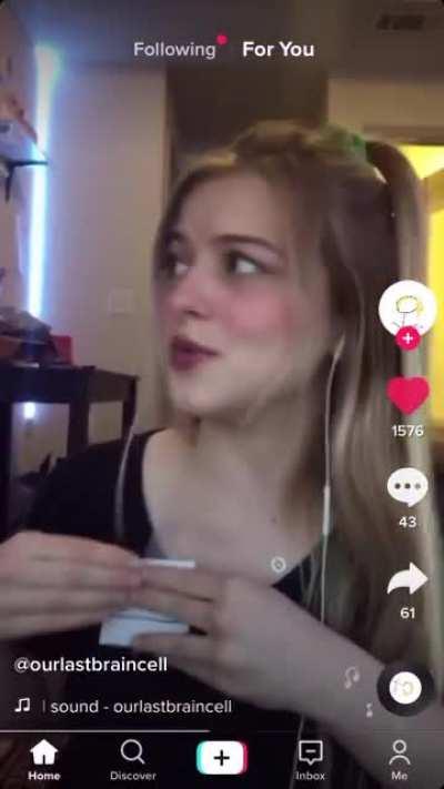 okay, it wouldn’t let me save the video so i had to screen record, but this is the funniest video on tik tok period