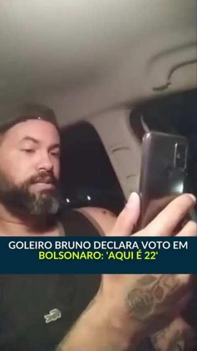 Goleiro Bruno declara voto em Bolsonaro: 