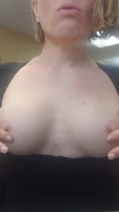 My naughty office confessions... 🤭 40y(f)