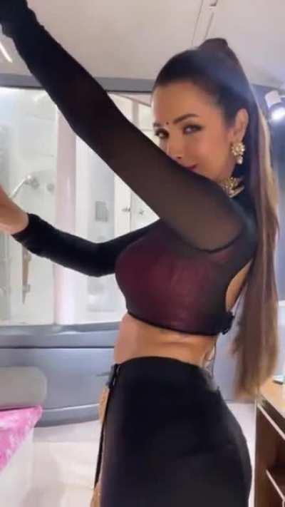 Malaika's 🍑🍈🍈