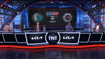 [Highlight] Draymond tries to use the GUARANTEE button but he can't use it because he 