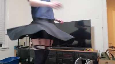 Skirt go spinny!