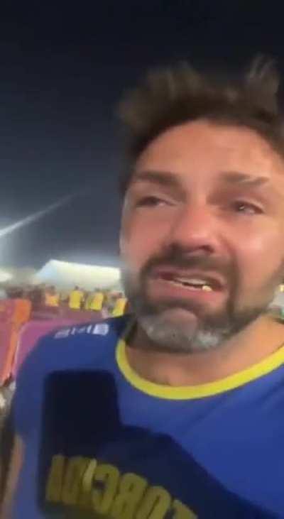 Comediante Fabio Rabin diz ter sido apreendido e quase morto no Quatar durante jogo do Brasil.